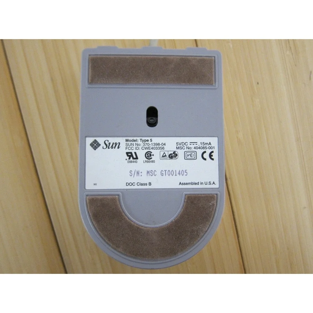 Sun Microsystems 370-1398 Type‎ 5 Three Button Optical Mouse (listing 5 of 5)